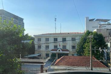 هتل کپسول Start House Capsule 5 Min Walk To The Airport