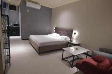 Hotel מלון הברון