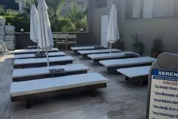 Seren Otel çeşme
