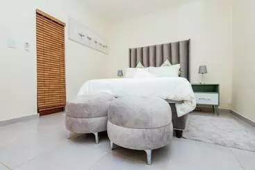 تختخواب و صبحانه Greenshae Lodge