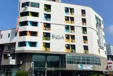 Hotel Greenleaf