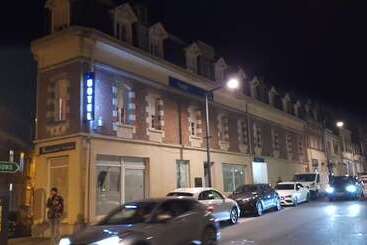 Hotel Hôtel Le Saint Quentin