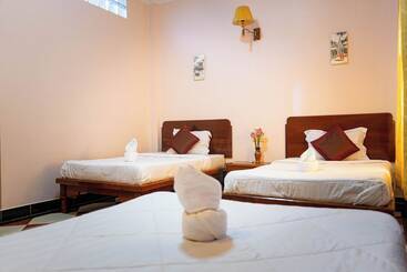 בית מלון כפרי Nawin Palace Guesthouse