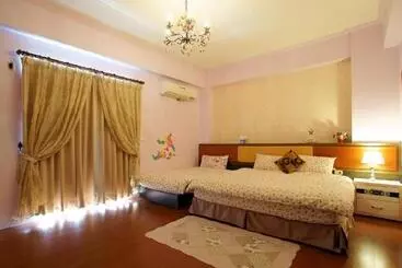 تختخواب و صبحانه Rose Garden Homestay