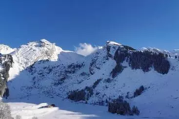 Hôtel Hôtel Du Lac Des Confins