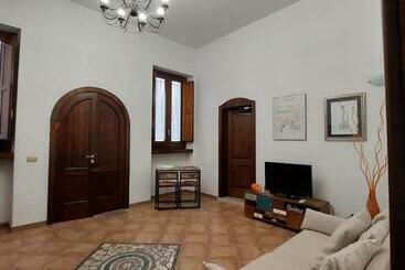 تختخواب و صبحانه Nel Cuore Del Barocco