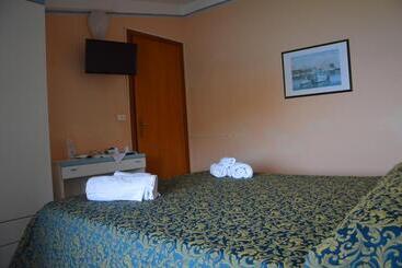 בית מלון כפרי Miramare