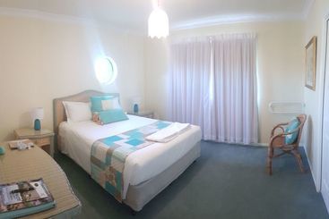 Grovely House Bed & Breakfast