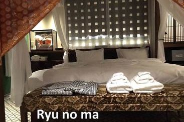 پانسیون Yadoyadejavu