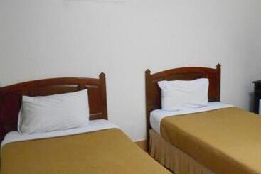 ホテル Souvanna 2