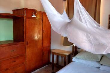 پانسیون Mainroad Suite