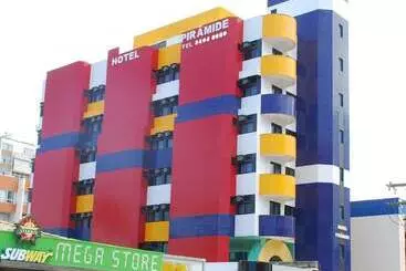 Hotel Piramide Pituba   Rua Pernambuco