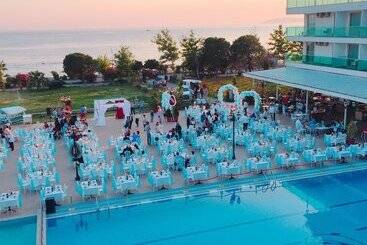 בית מלון כפרי Cetin Prestige Resort