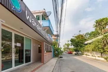 Wanderlust Bangkok Hostel