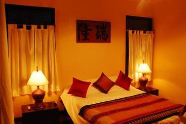 تختخواب و صبحانه Maison De Sukhothai