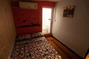 Eat   Ting Cafe And Hostel