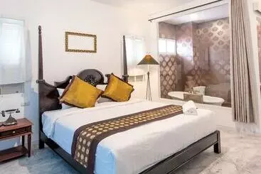 Hotel Dharasom Colonial House
