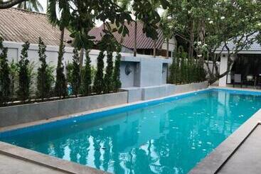 리조트 La Riva Boutique