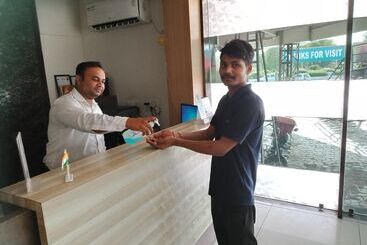 Hotel Airport Inn One