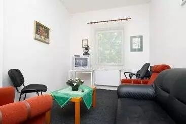 هتل Abex Hostel