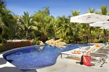 Azul Hotel & Retreat