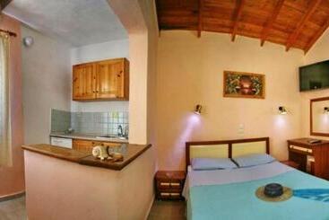 Hôtel Paradise Studios