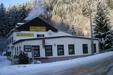 ホテル Penzion Na Krizovatce