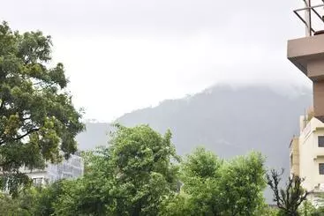 Hotel Ramada By Wyndham Katra Station Road