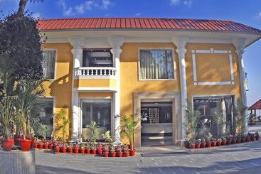 Hôtel Starz Clarks Inn Mussoorie