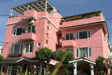 4 Seasons Garden B&b