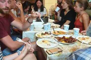 Cocoa Mews Cafe & Homestay   Hostel