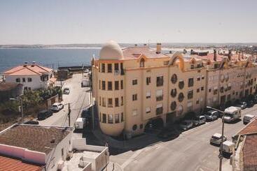 Hôtel Pksc   Surfers Beach House