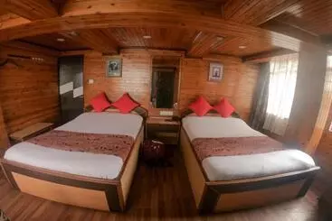 Hotel Goroomgo Broadway Anexy Darjeeling Near Mall Road   Best Service Awarded