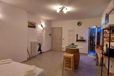 پانسیون Casa F