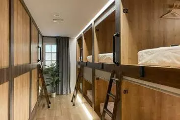 The Pod Suite Hostel Blasco