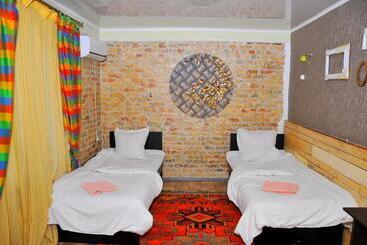 هاستل Art House Sweet Home