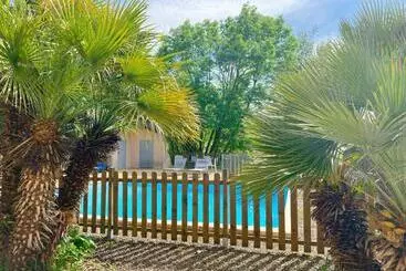 ホテル Le Clos Nicolas
