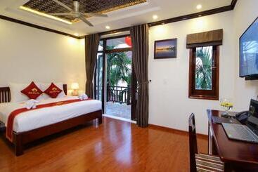 هتل Little Town Villa