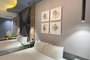 Minimalist Fashion Motel