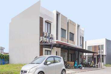 Fio Colombus Residence By Oyo