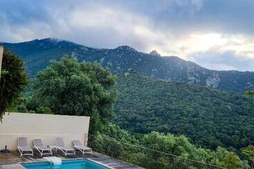 ホテル Hôtel Villa Les Orangers