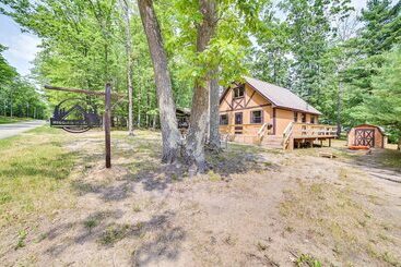 Quinta ou Casa Rural Family Roscommon Home 3 Mi To Higgins Lake