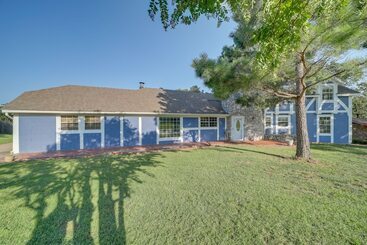 Cabane Lakefront Keystone Lake Gem: Kayaks, Deck & Grill