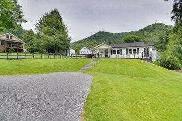 Gîte Rural Mullens Home   Close To Hatfield Mccoy Trailhead!