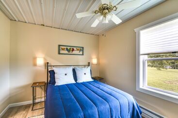 Сельский дом Serene Belgrade Hideaway With Fire Pit & Grill!