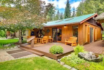 コテージ Unique Nordman Retreat 1 Mi To Priest Lake!