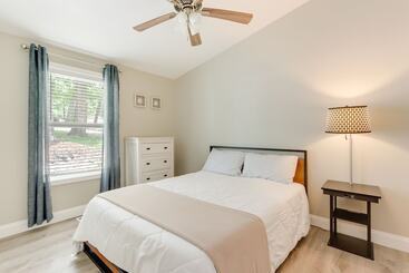 بيت ريفى Dock & Sunset Views: Lakeside Ozark Retreat!