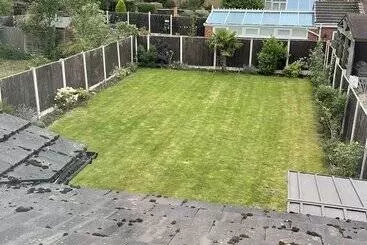 Residenssi Beautiful 5 Bed House In Walsall