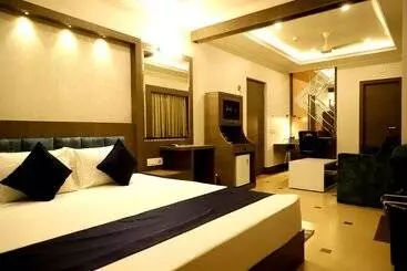 Hotel Avenue Plaza