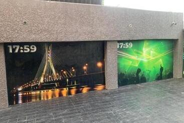 1759 Empire Lounge And Hotels